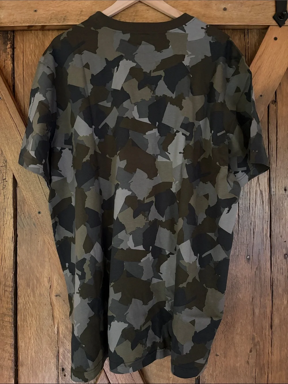 NWT Lands' End Men’s 2XL/T Blake Shelton Vintage Green Camouflage T-Shirt.
